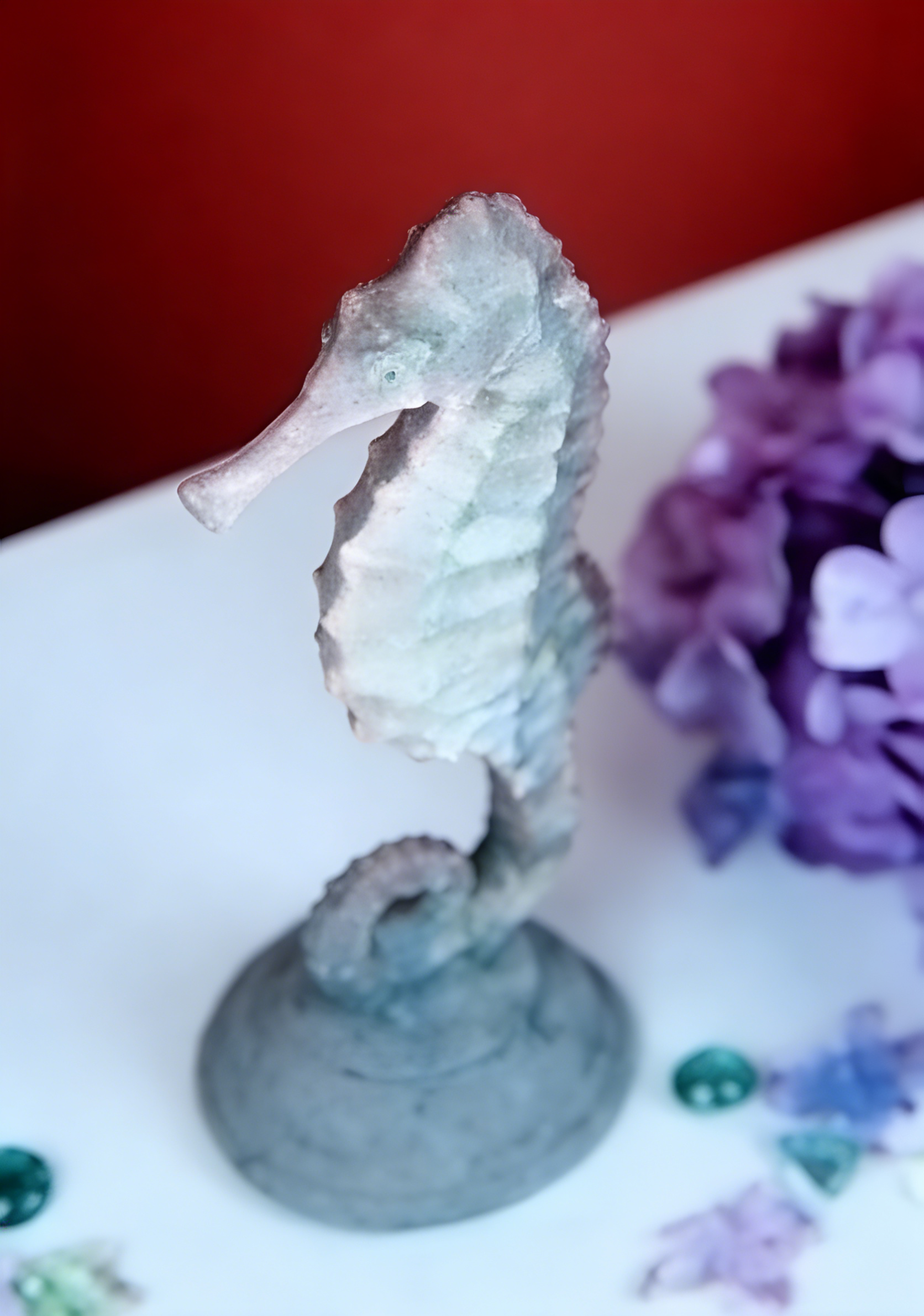 Coastal Seahorse Sculpture | Textured Stone-Effect Figurine | Nautical Home Decor for Shelves & Tables