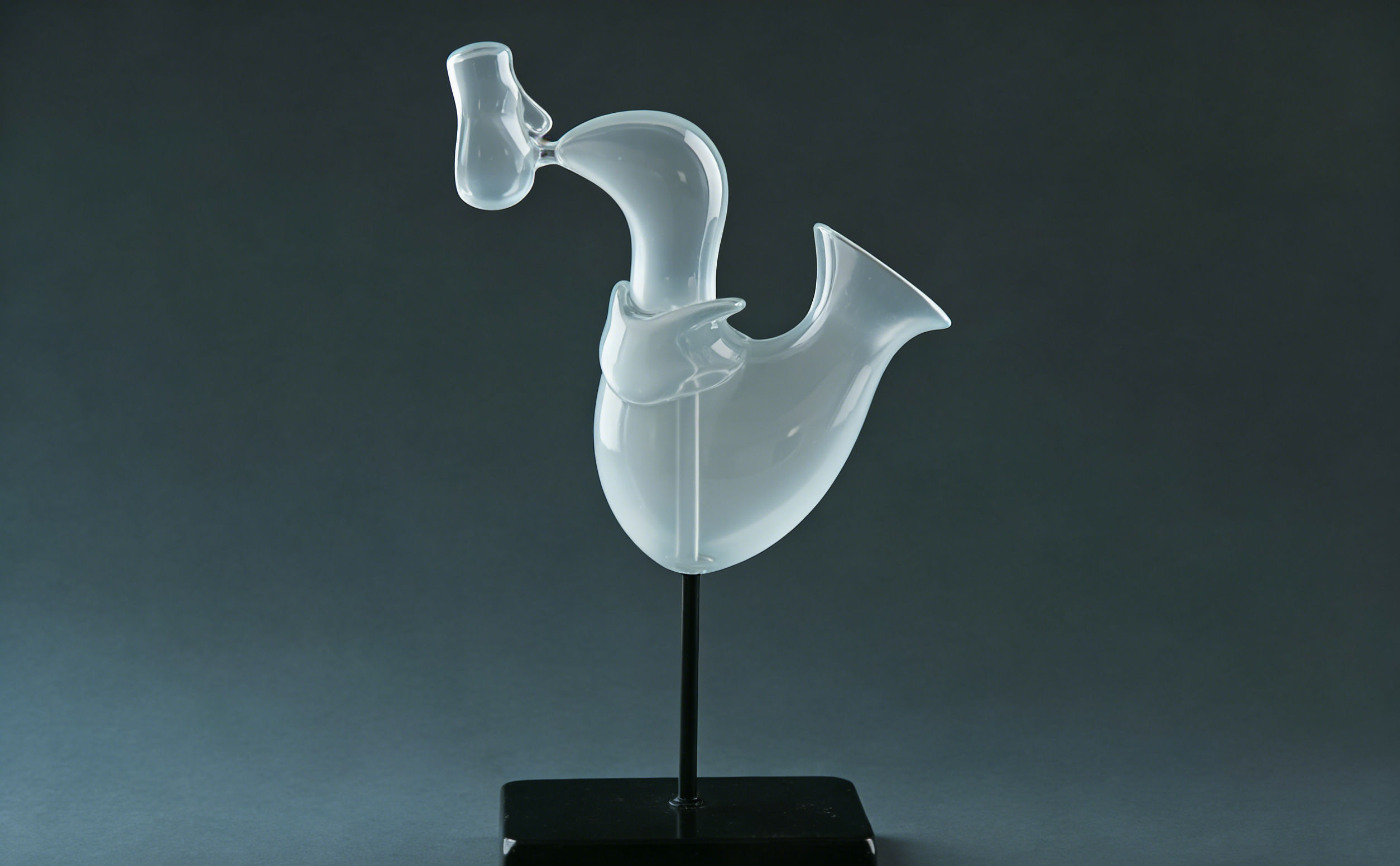 Abstract Saxophonist Sculpture | White Modern Musician Figurine | Minimalist Band-Themed Home Decor