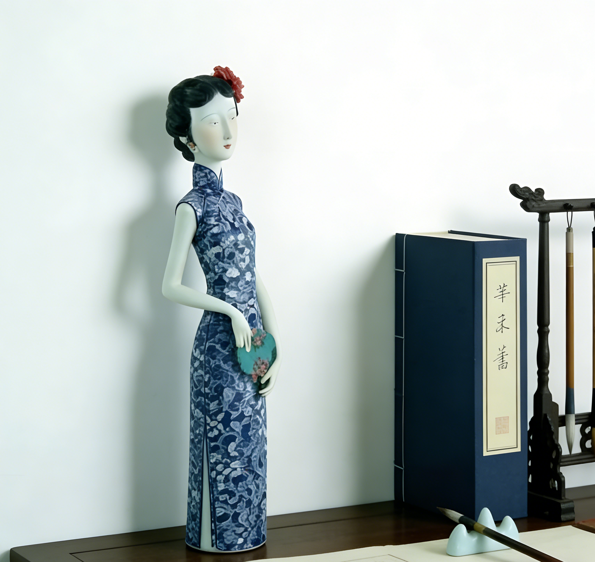 Cheongsam Lady with Fan Figurine | 11×10.5×51 CM | Chinese Style Home Decor ✨