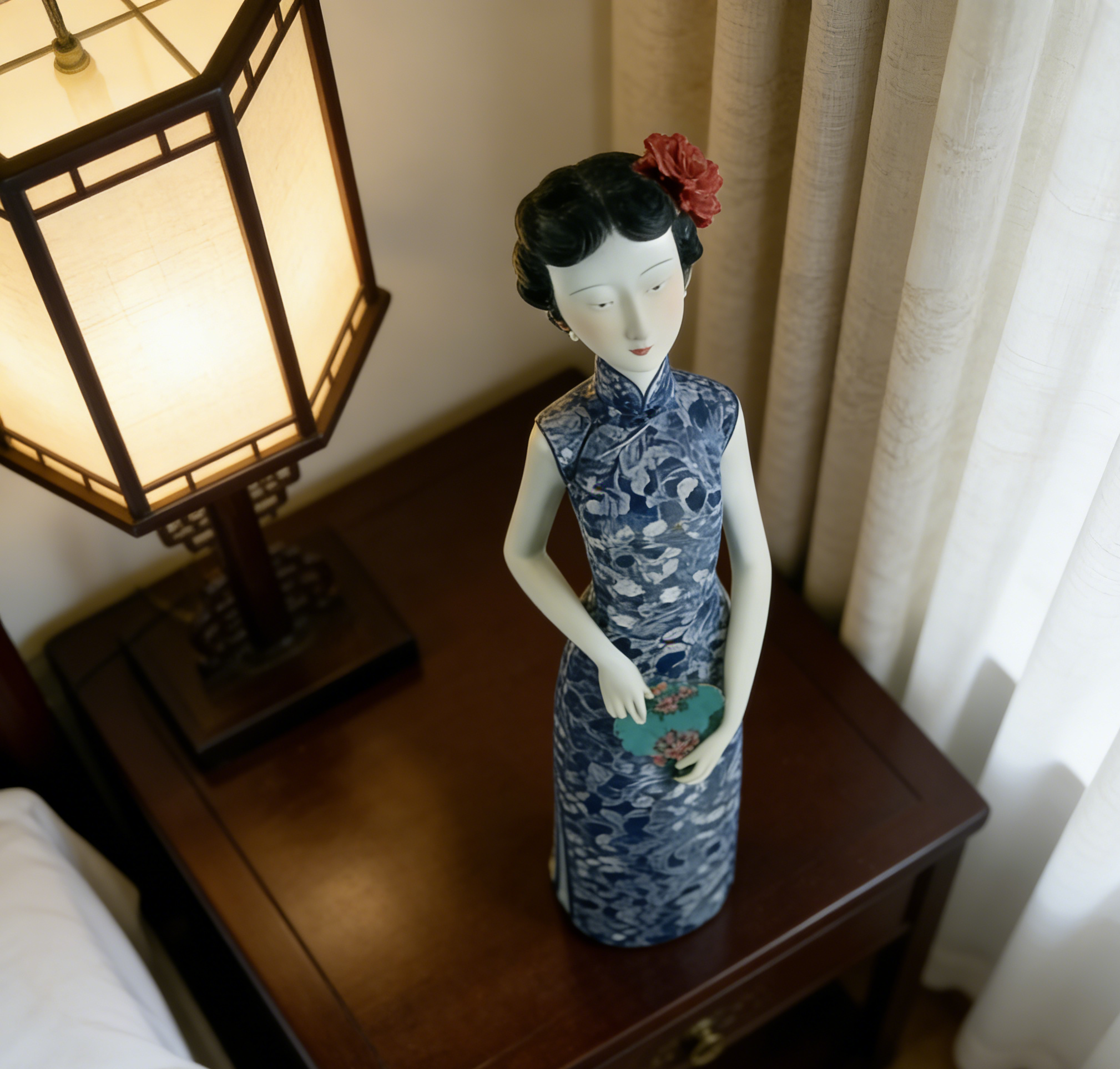 Cheongsam Lady with Fan Figurine | 11×10.5×51 CM | Chinese Style Home Decor ✨