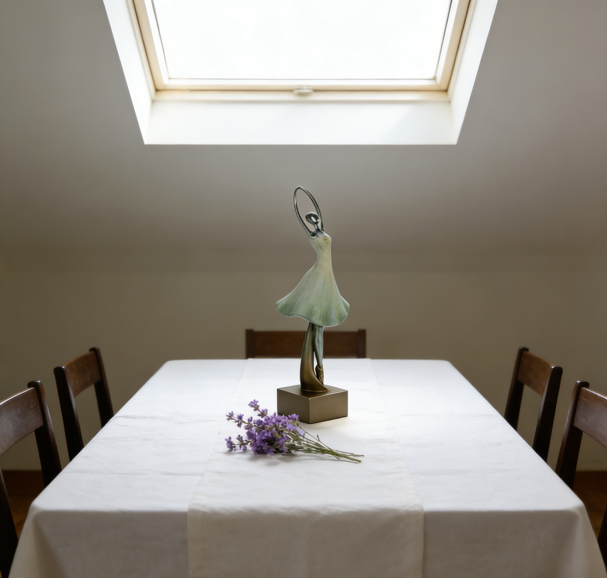 Ballerina Figurine Sculpture | 13×6.7×35 CM | Modern Art Home Decor ✨